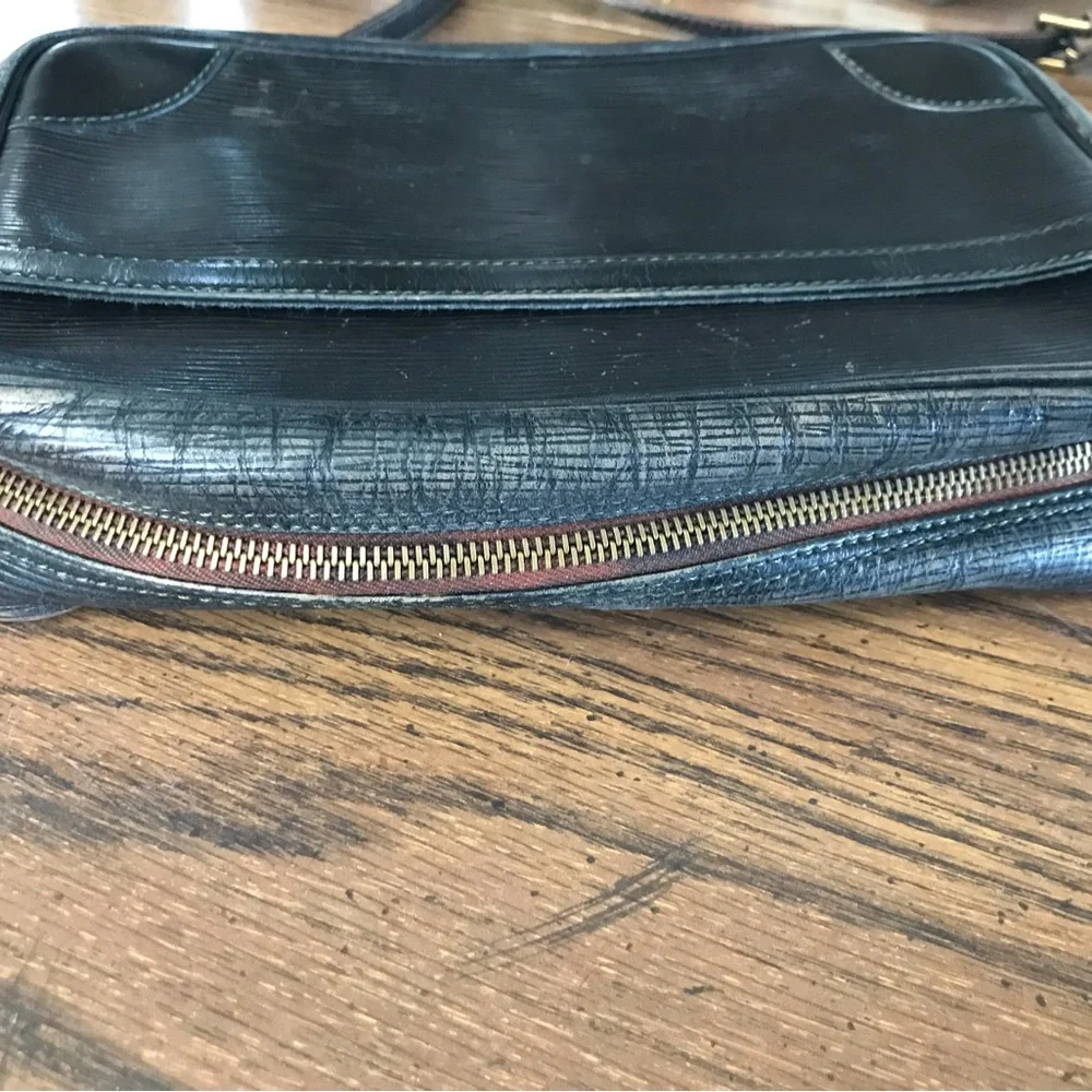 Louis Vuitton Crossbody Bag - Picture 5 of 13